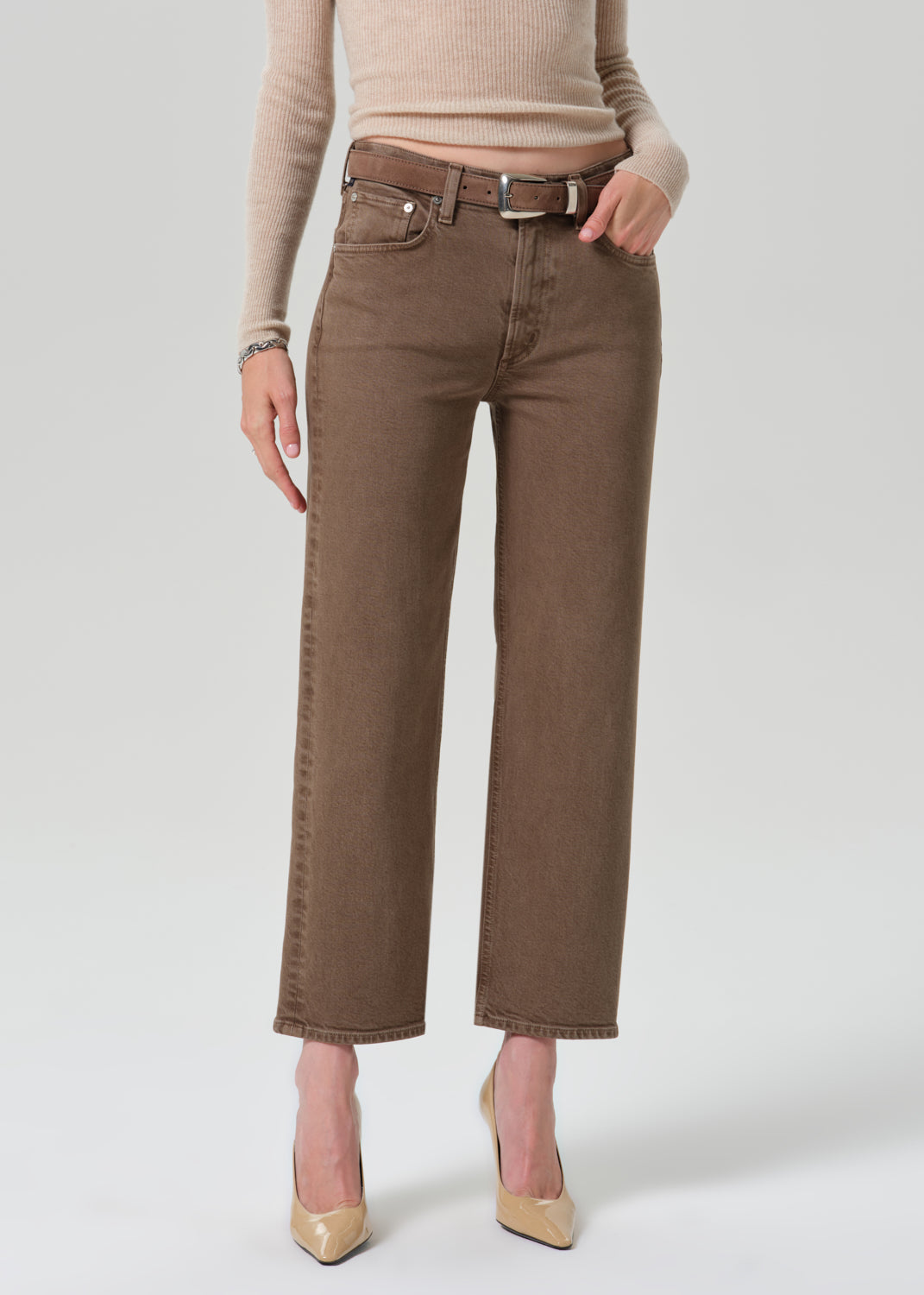 Citizens of Humanity Palma Straight Clean Hem in Cocoa - styled view