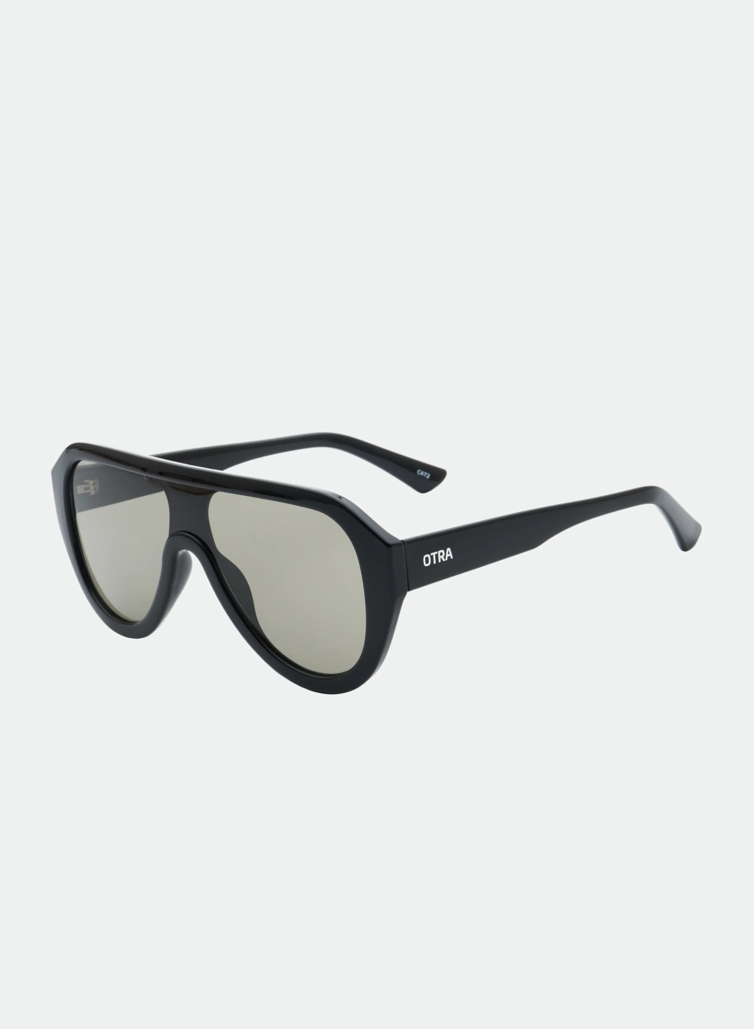 Cameron – Black / Smoke