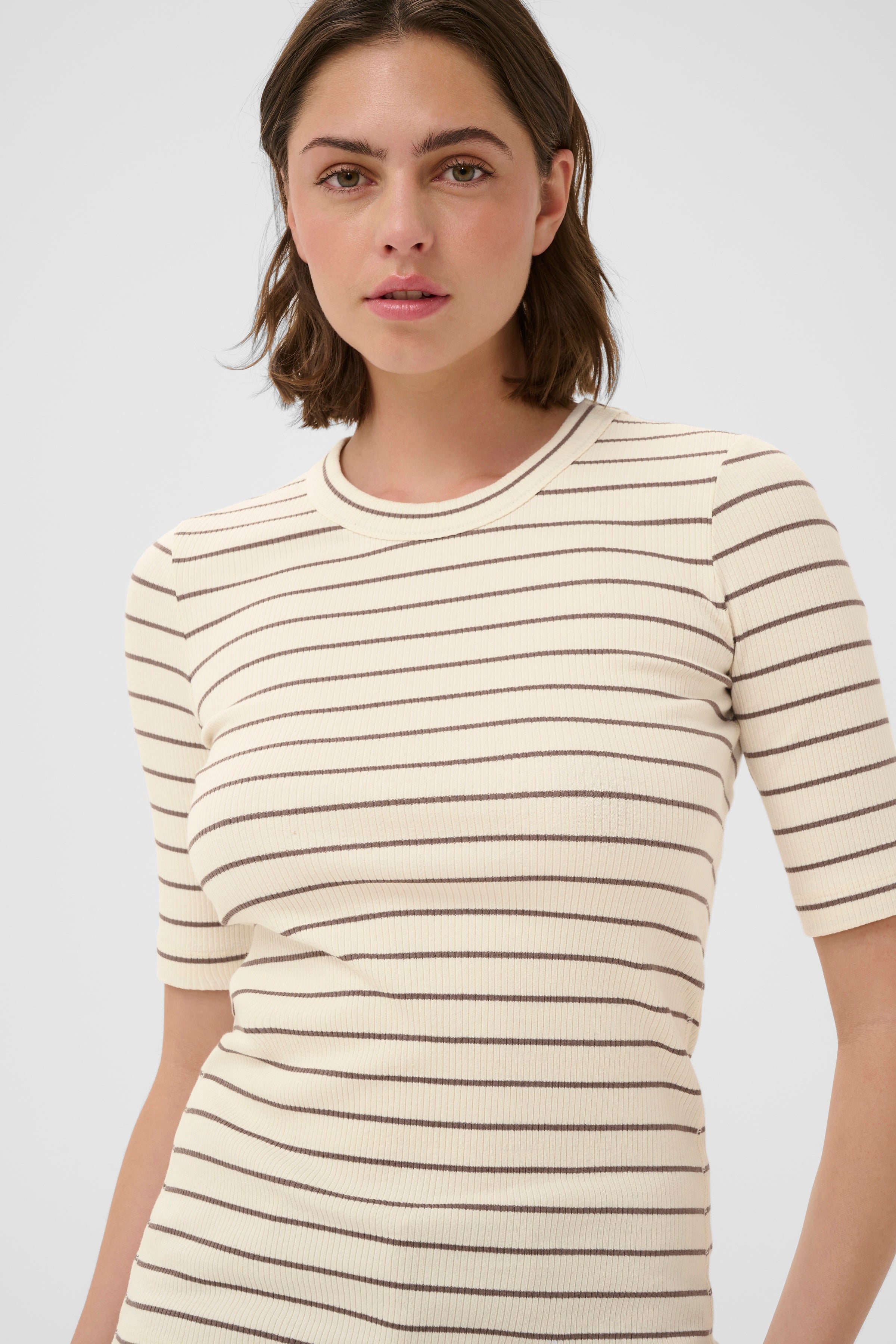 Dagna T-Shirt – Vanilla / Coffee Quartz