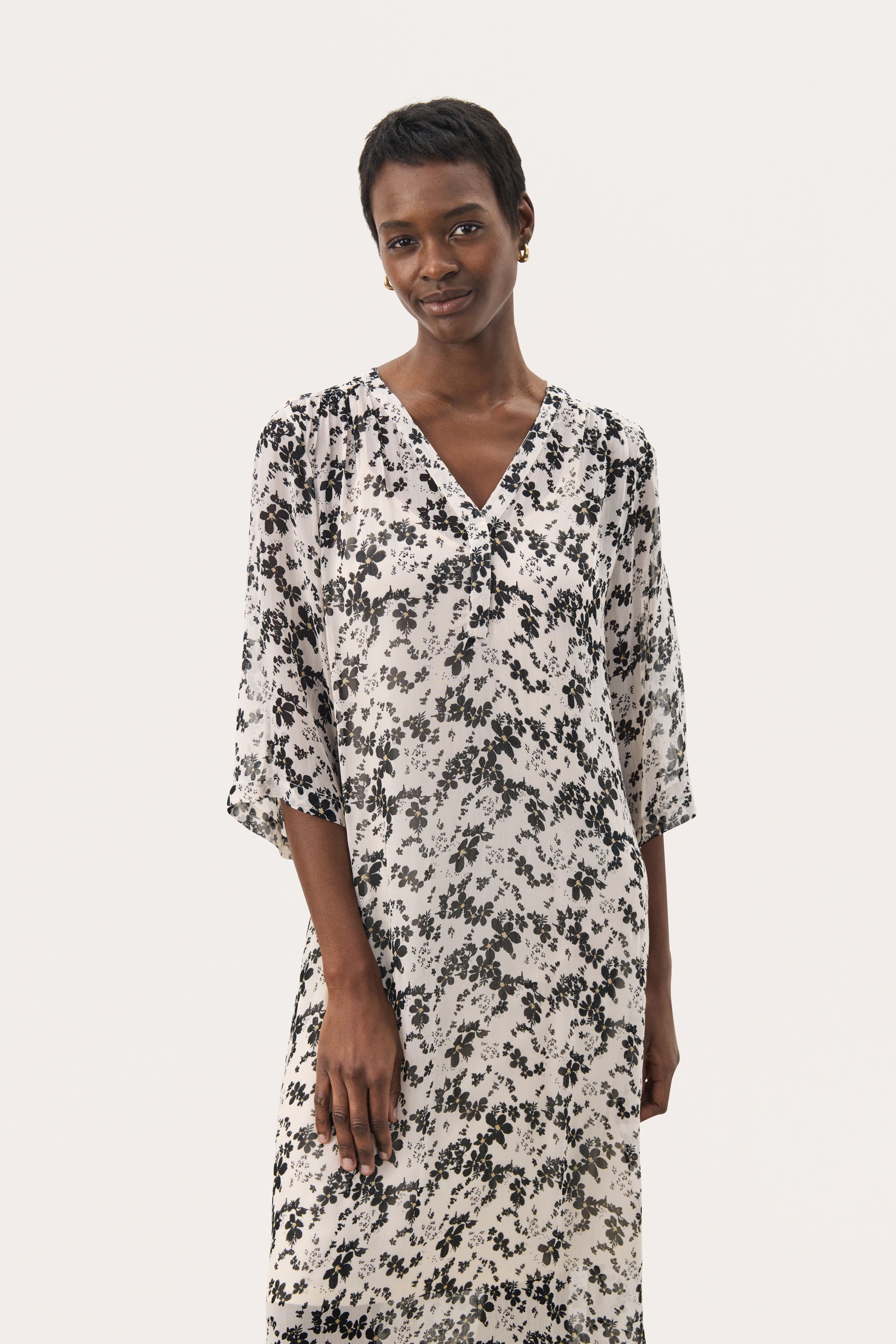 Berit Long dress - Black Flower