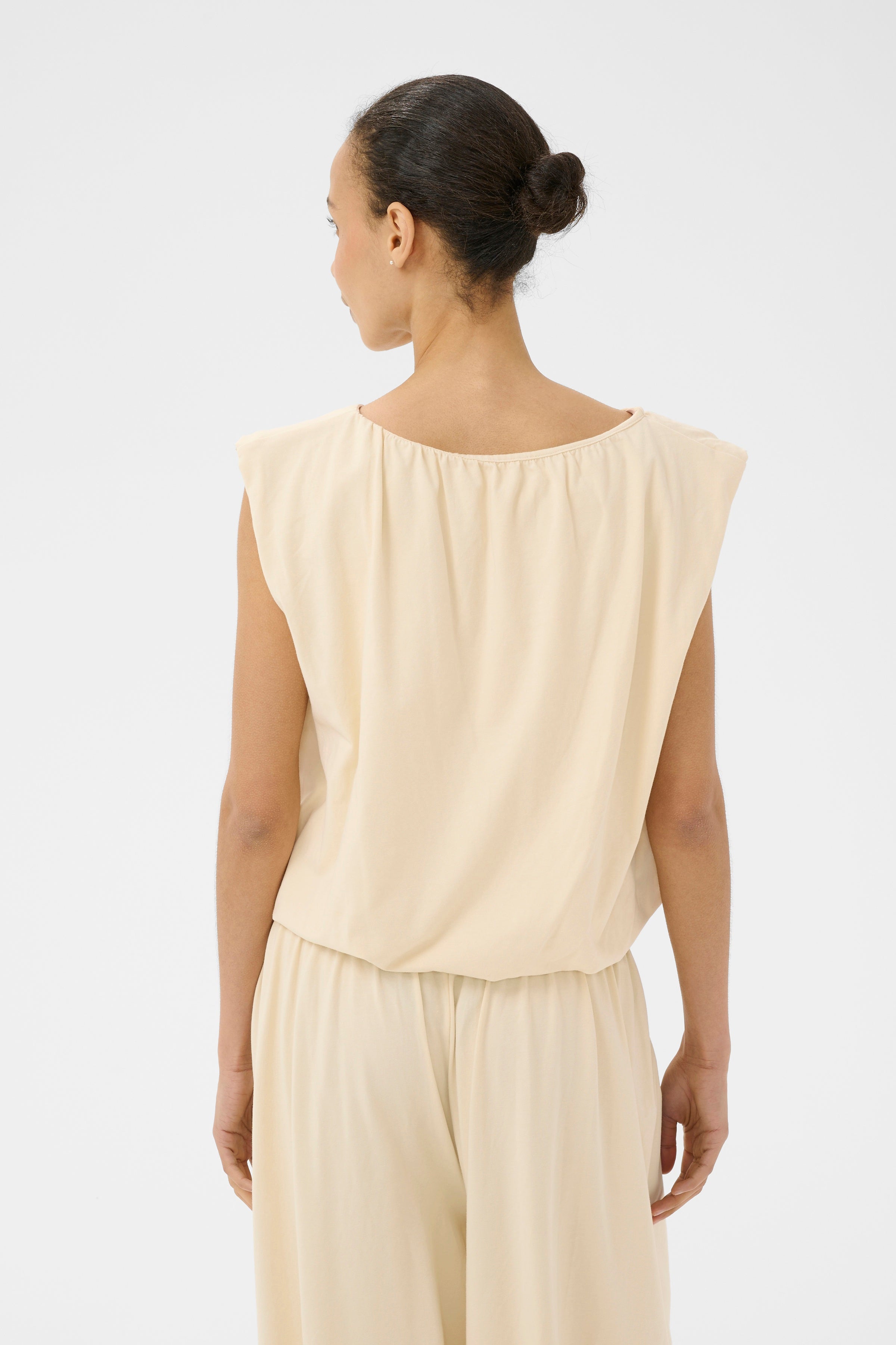 Berthine Top - Sandshell