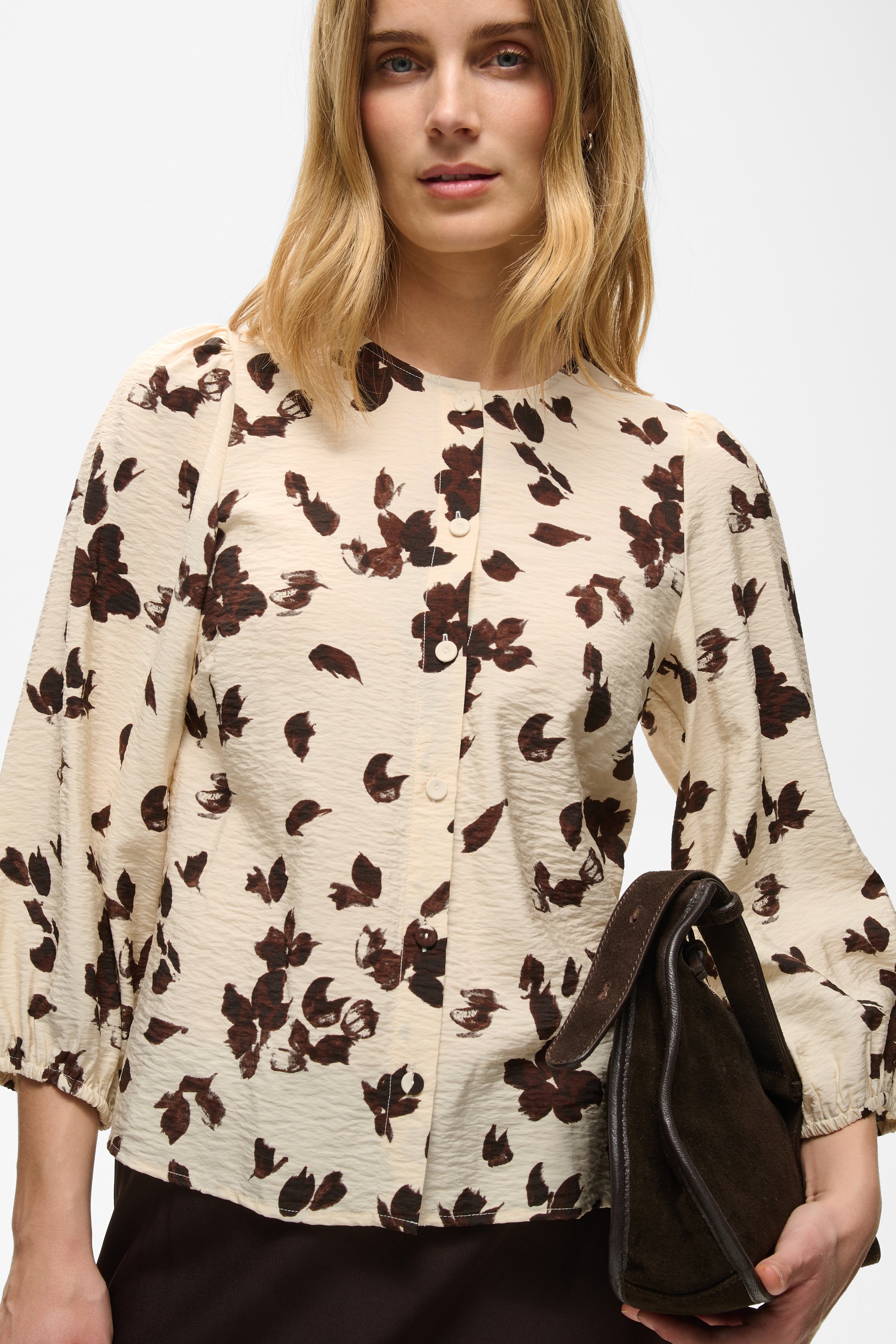 Channie Shirt - Oatmeal Feather Flower Print