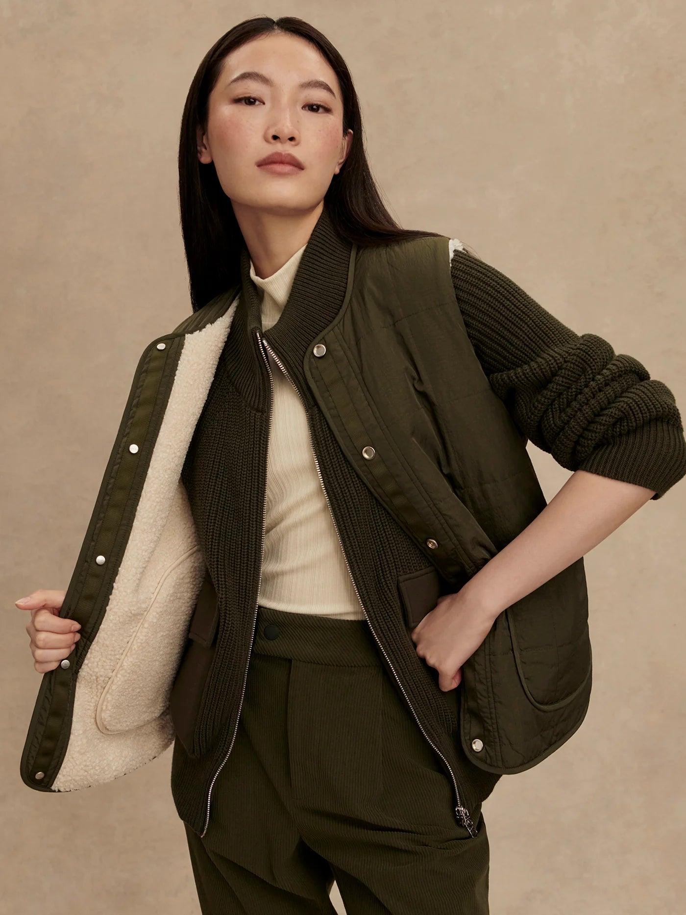 Audrea Reversible Gilet - Sandshell/ Forest Night