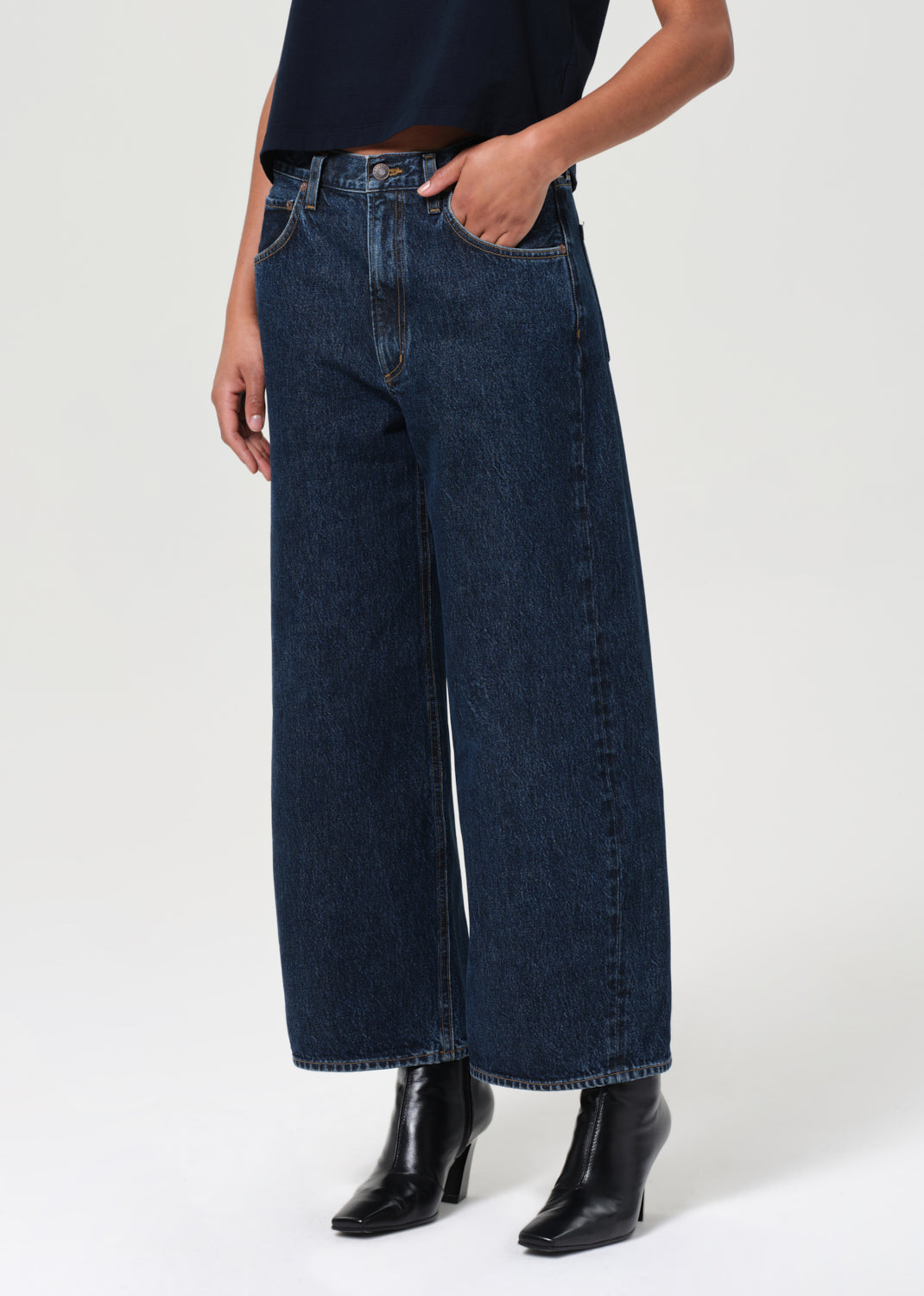 Low Curve Jean Crop - Pendulum