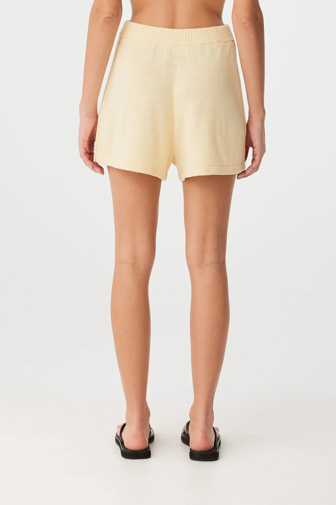 Poppy Short - Butter