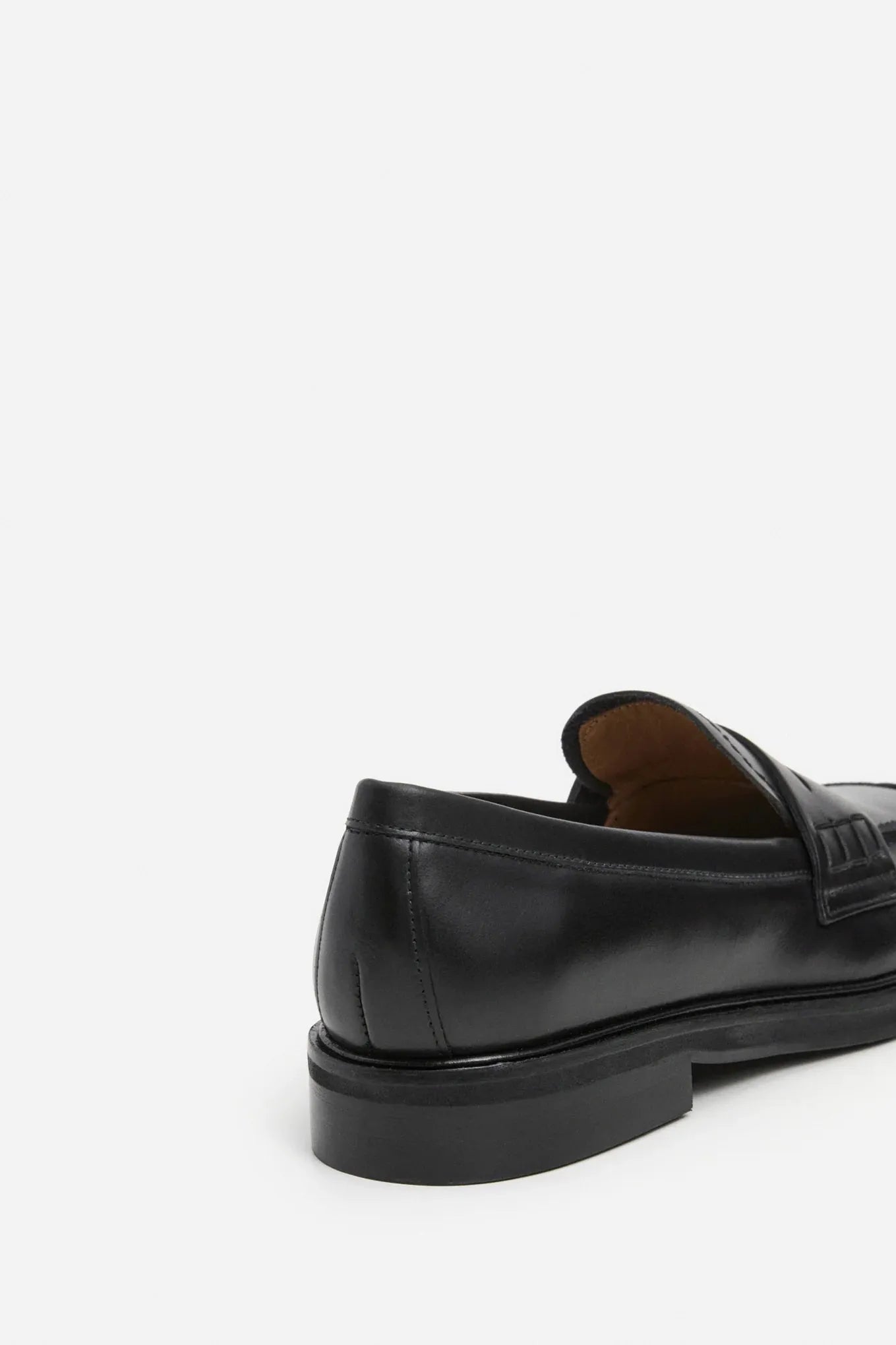 Sara - Leather Black