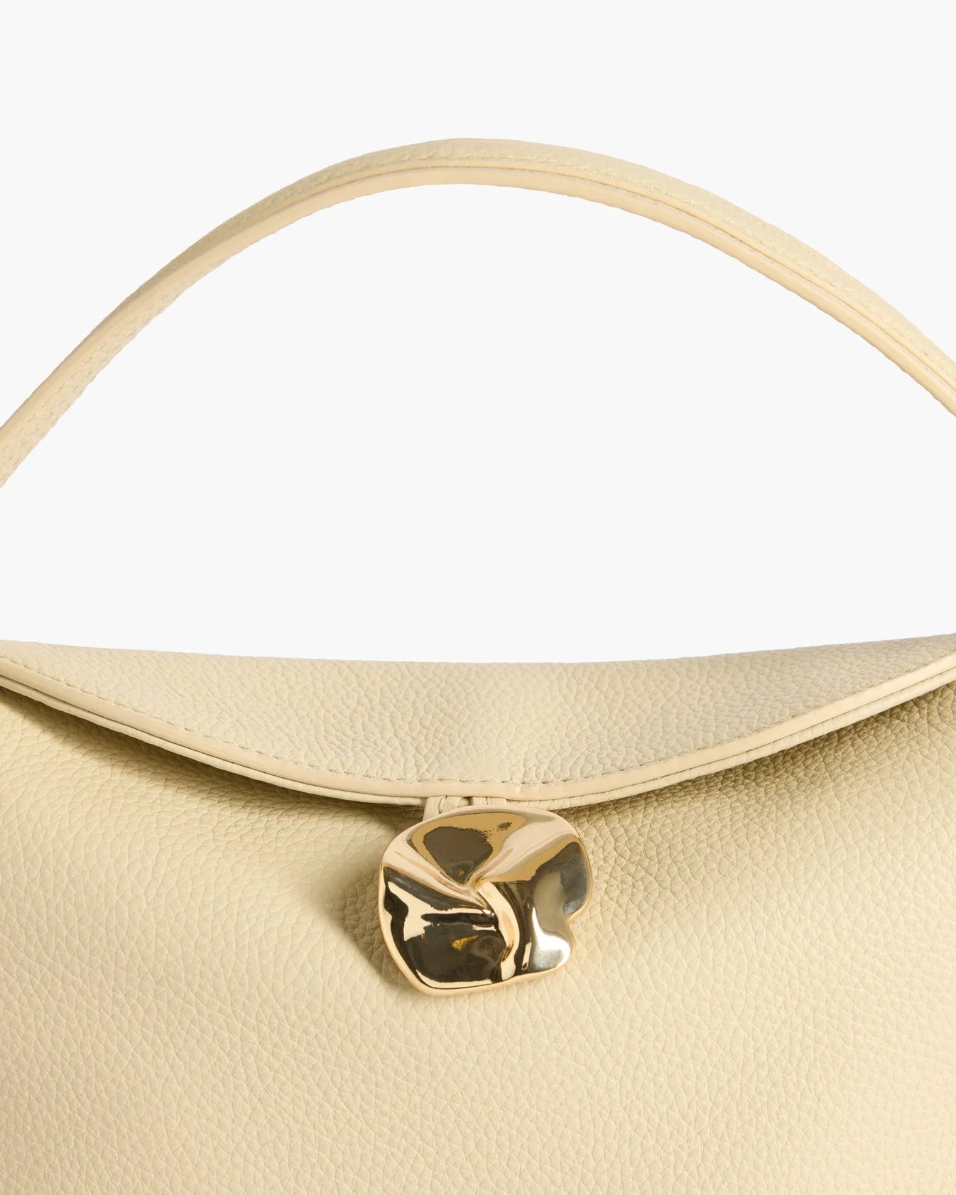 Flattered Hanna Mini Bag in Creme grained leather with gold hardware