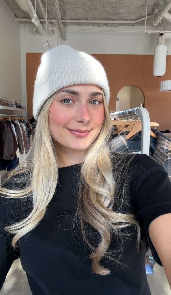 Classic Beanie - Ivory