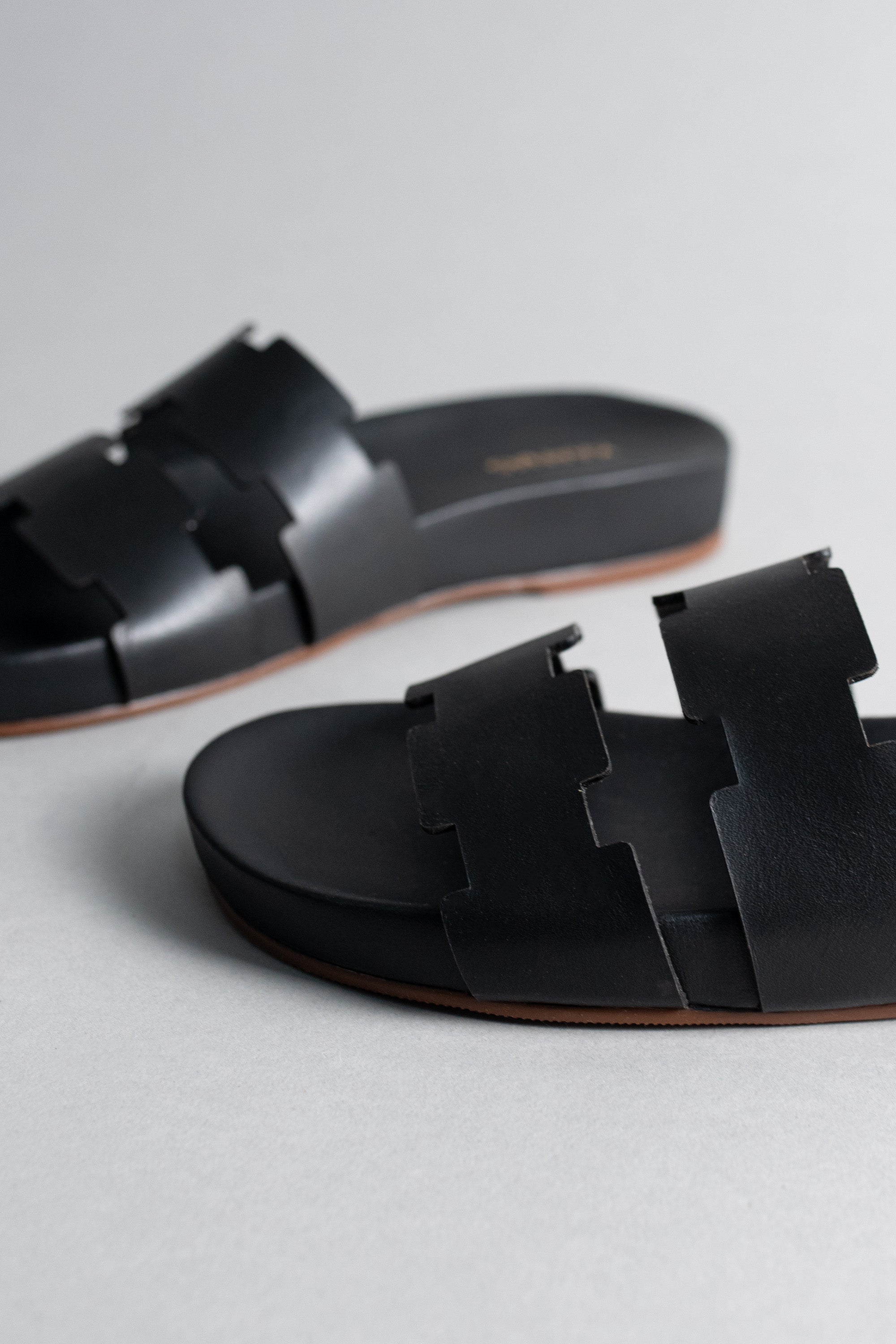 Alexandria Geo - Black
