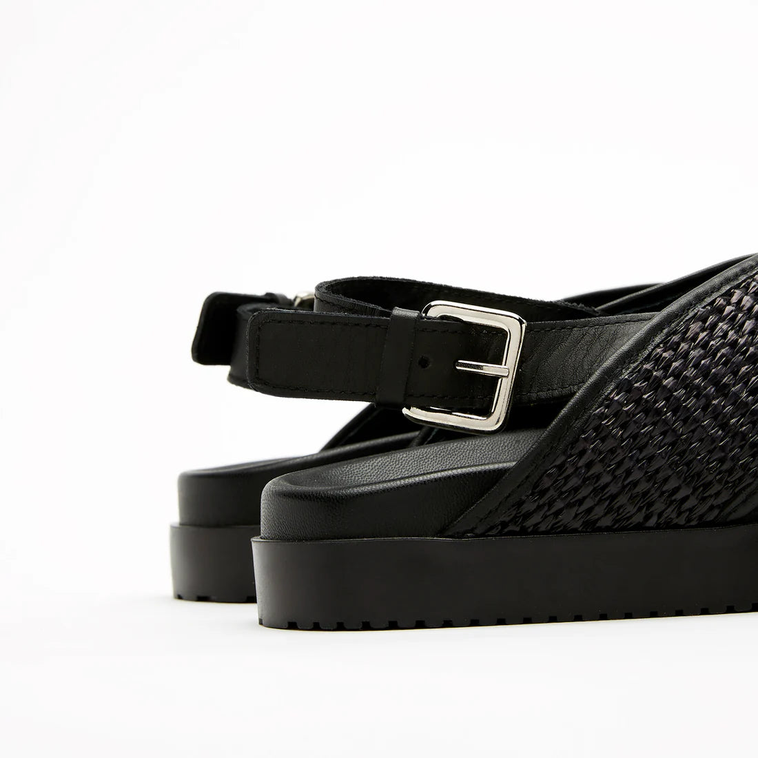 Amari - Black