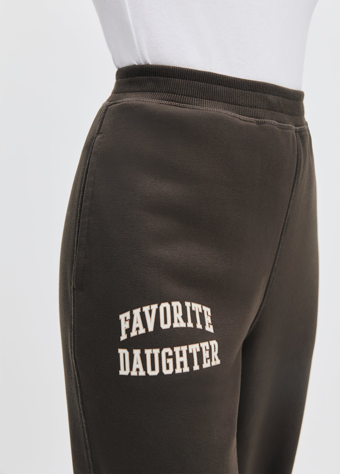 The Collegiate Jogger - Coffee