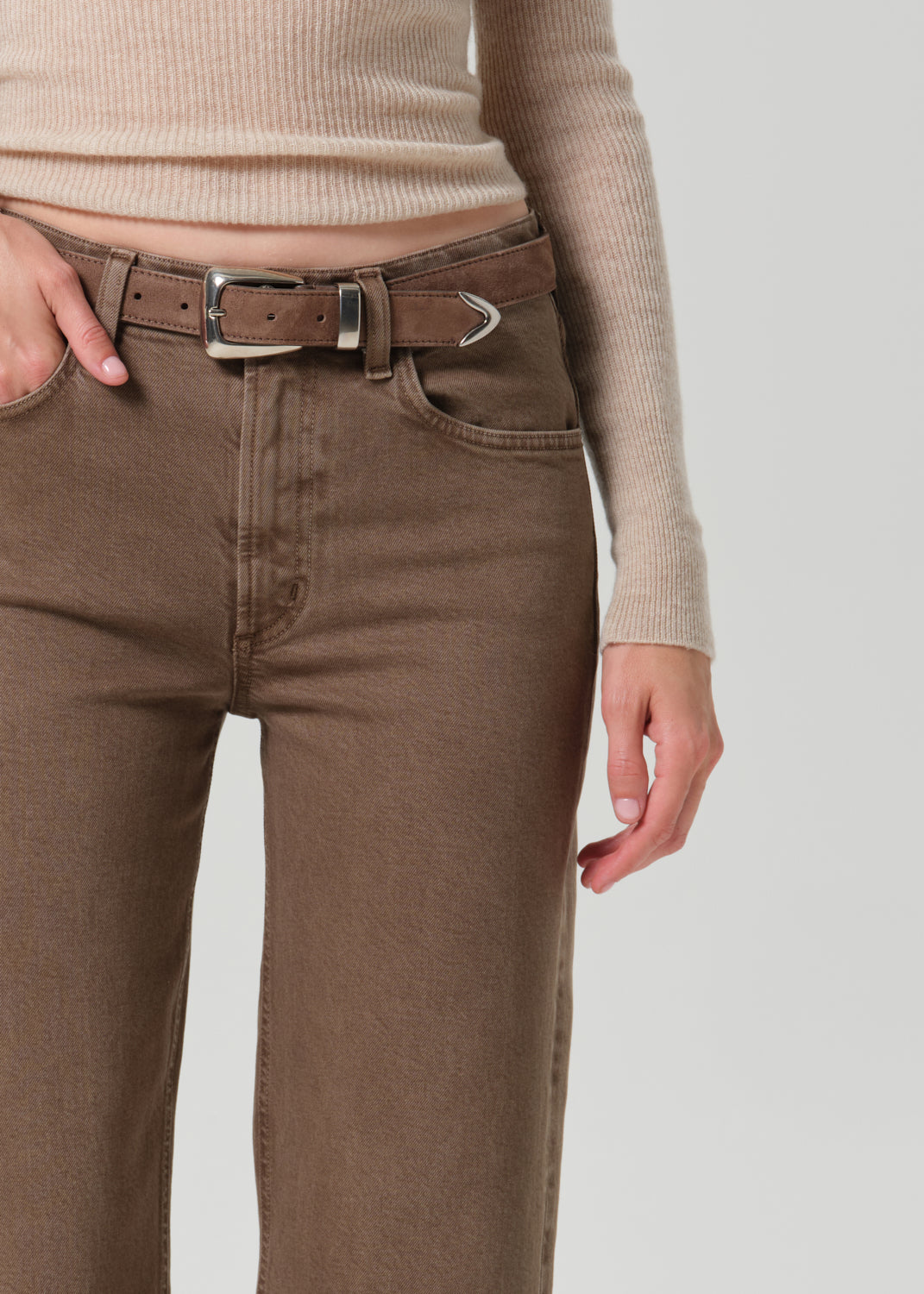 Citizens of Humanity Palma Straight Clean Hem in Cocoa - fabric close-up