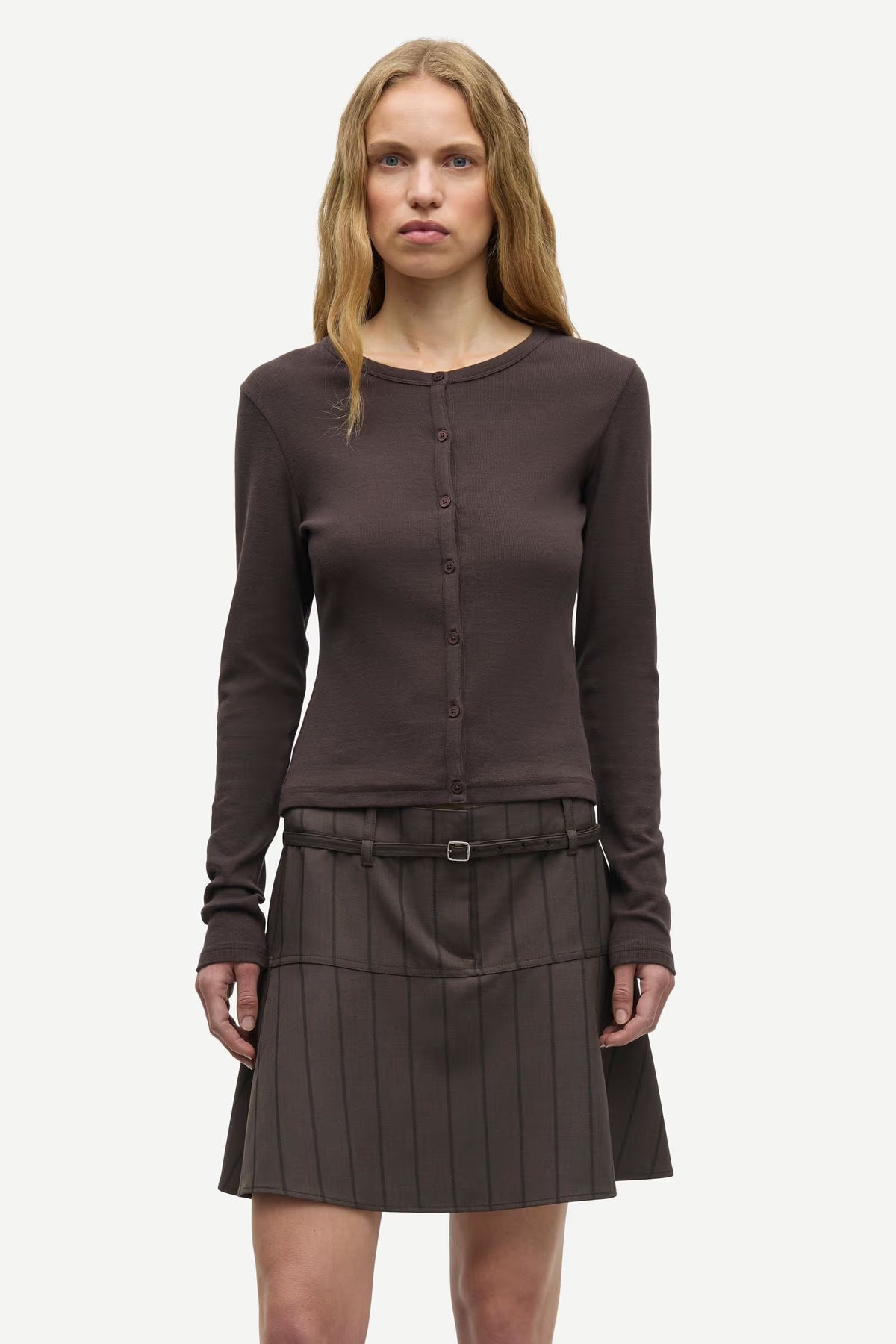 Samsøe Samsøe Saalexo V-neck long sleeve wool blend cardigan in mulch brown.