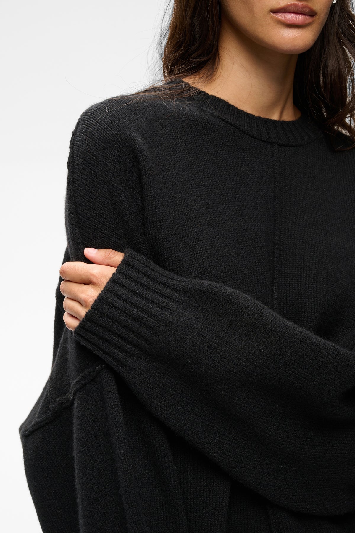 Noom Pullover - Black