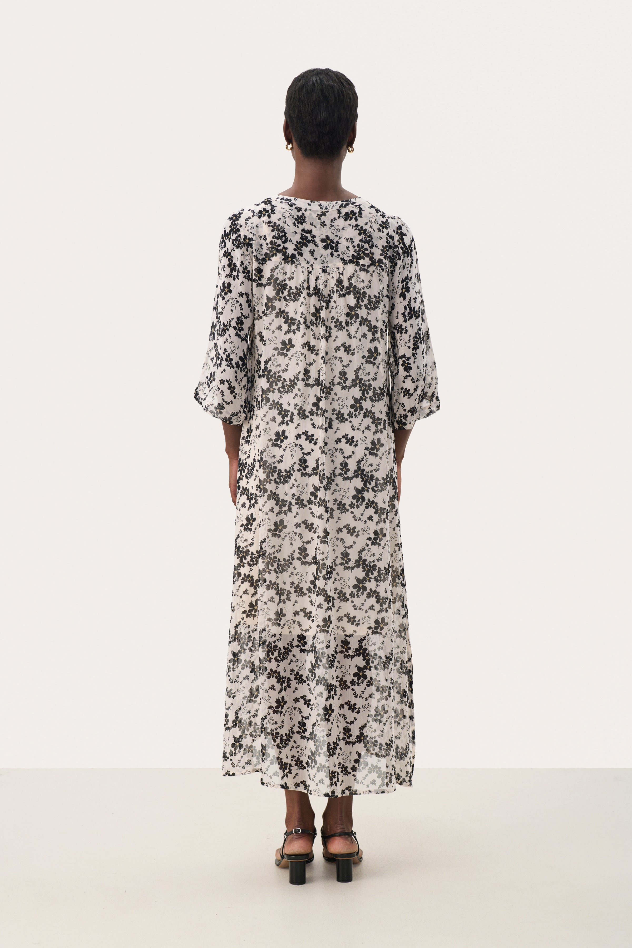 Berit Long dress - Black Flower