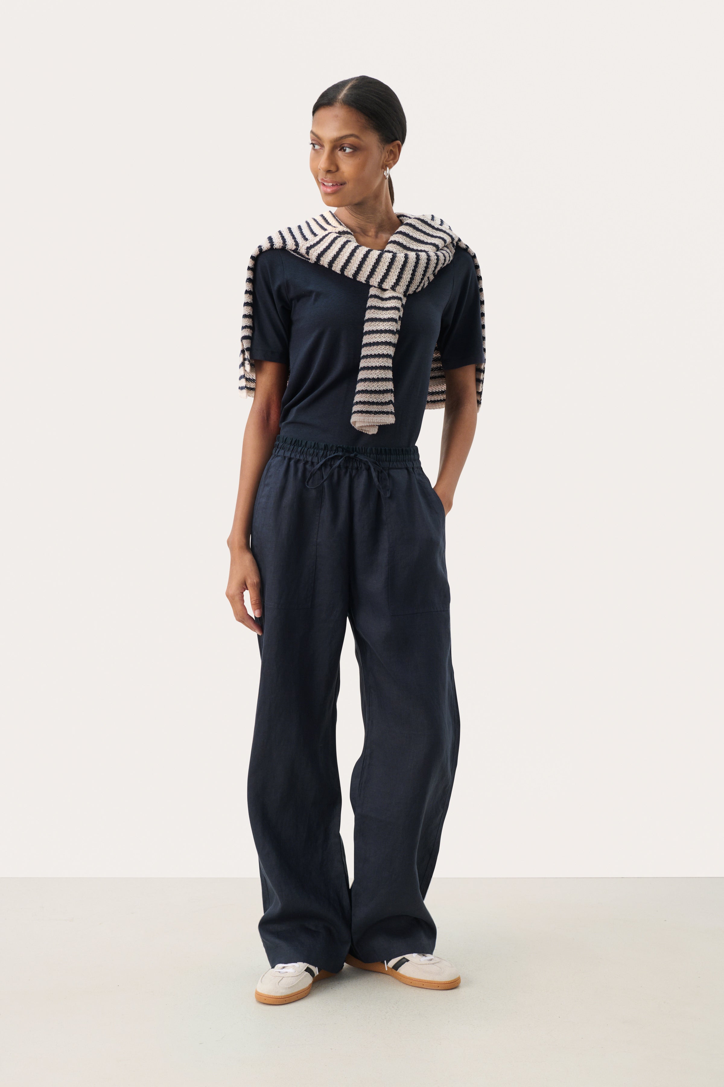Eniola Pant - Navy