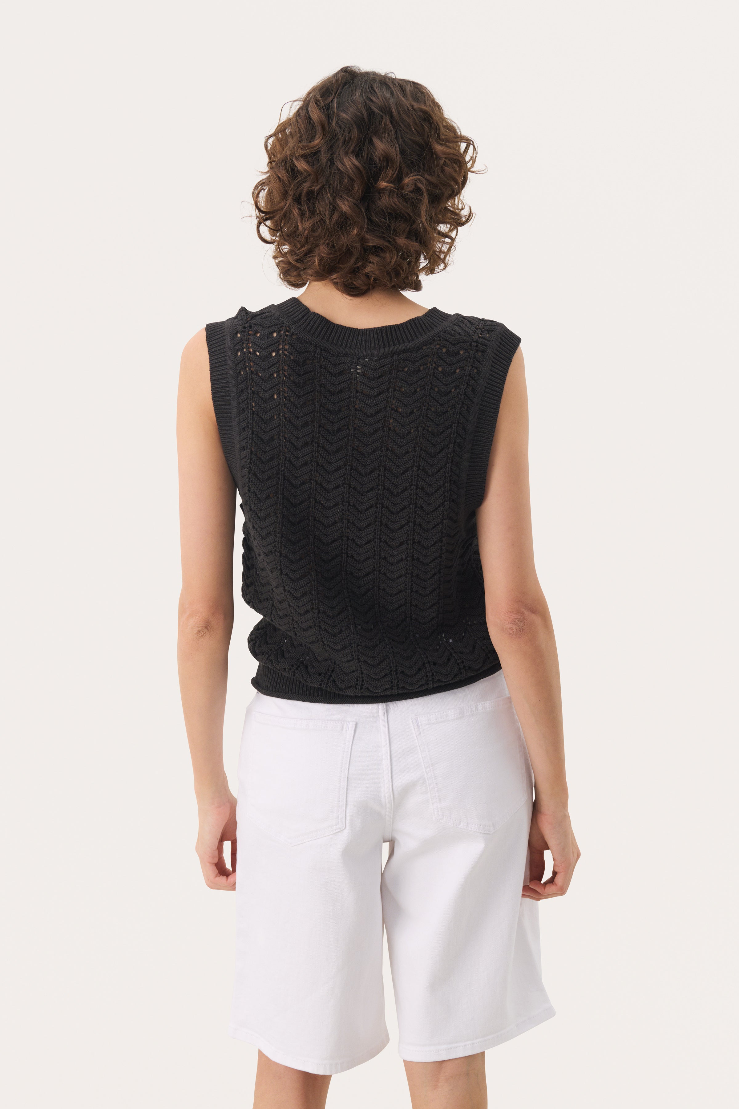Radka - Black