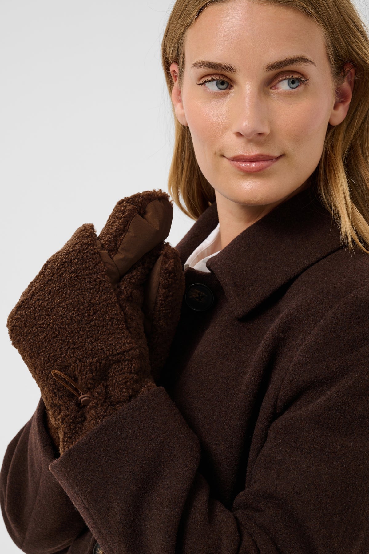 Saisa Gloves - Downtown Brown