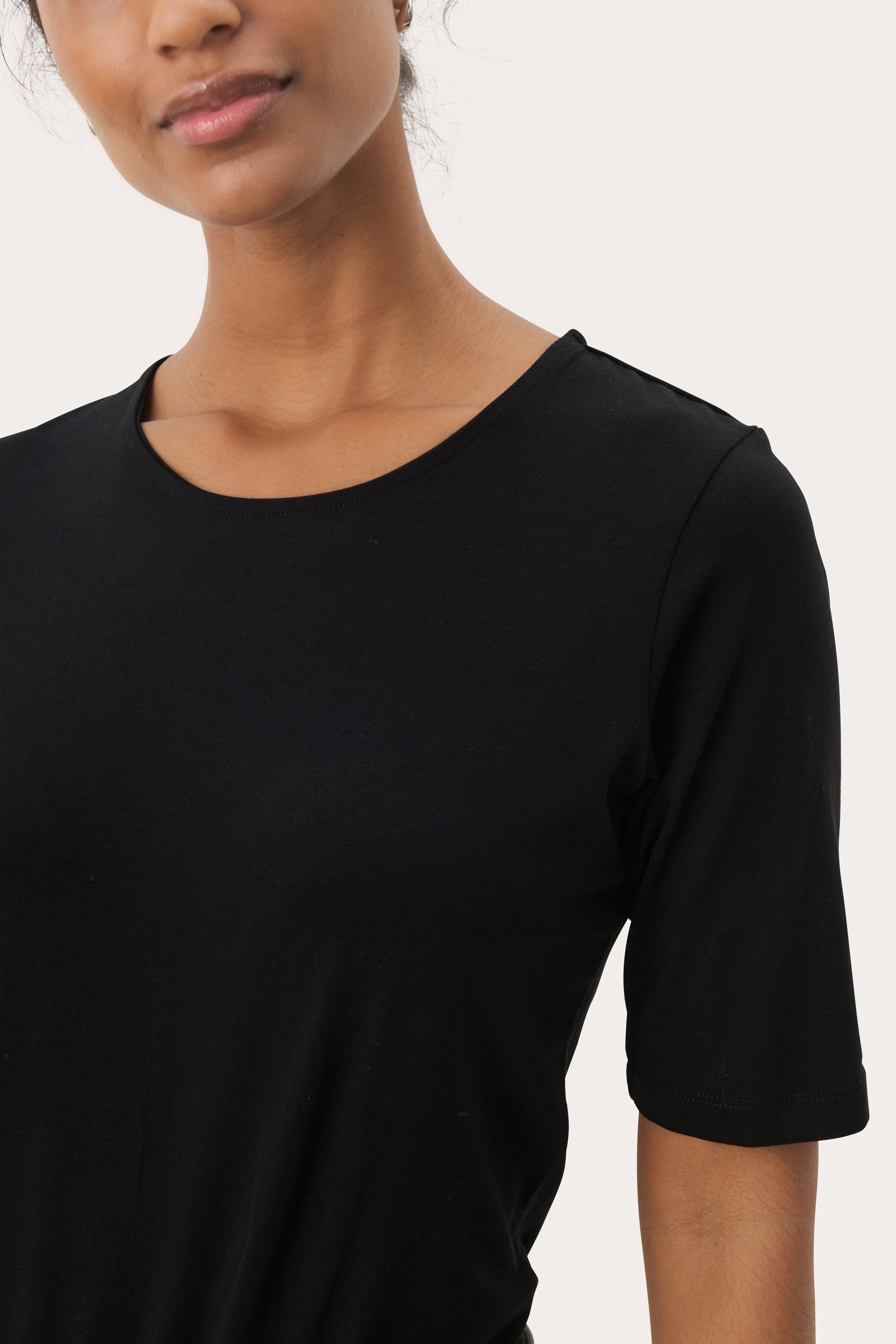 Nemi Tee - Black