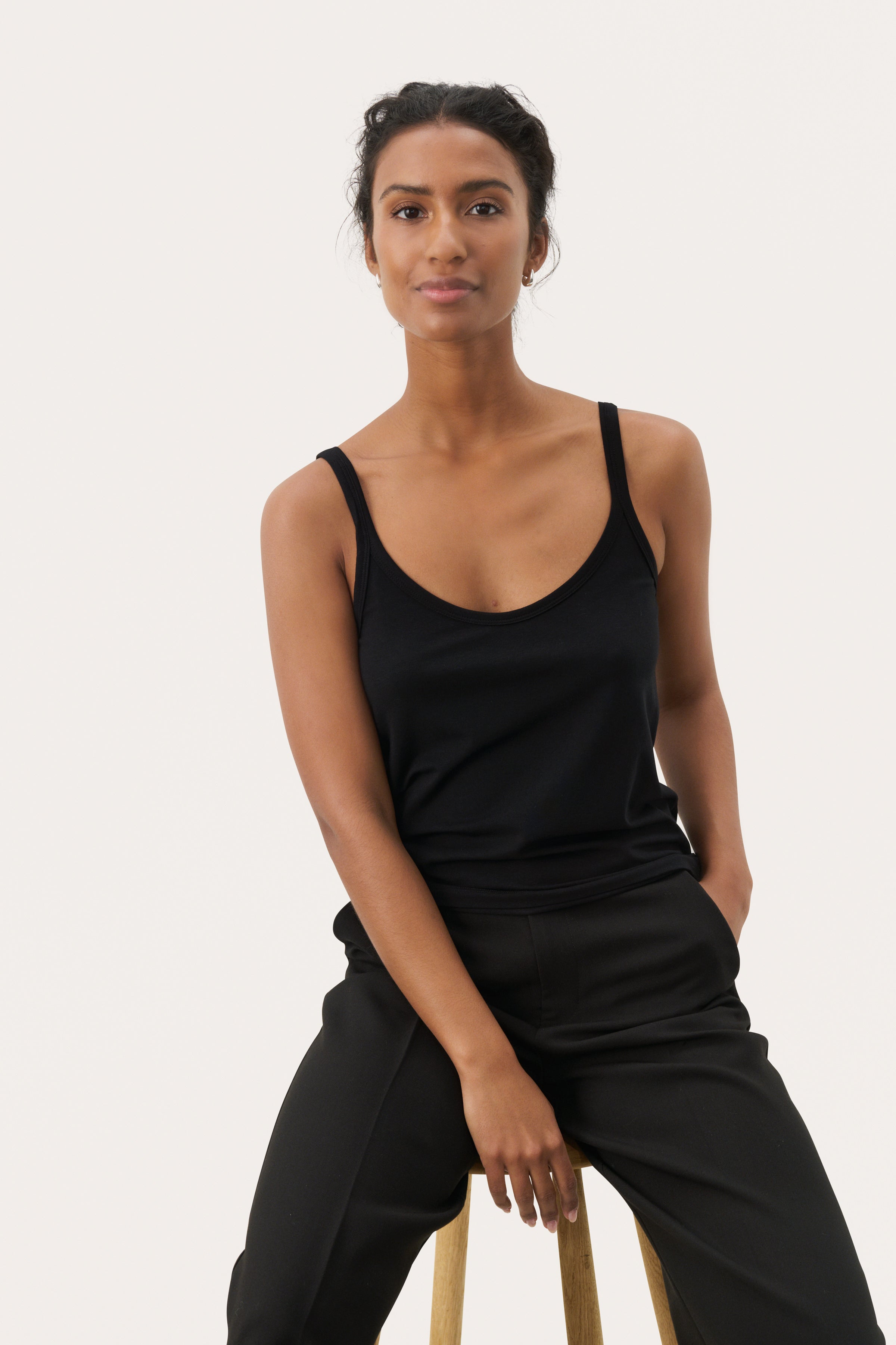 Nelie Tank Top - Black