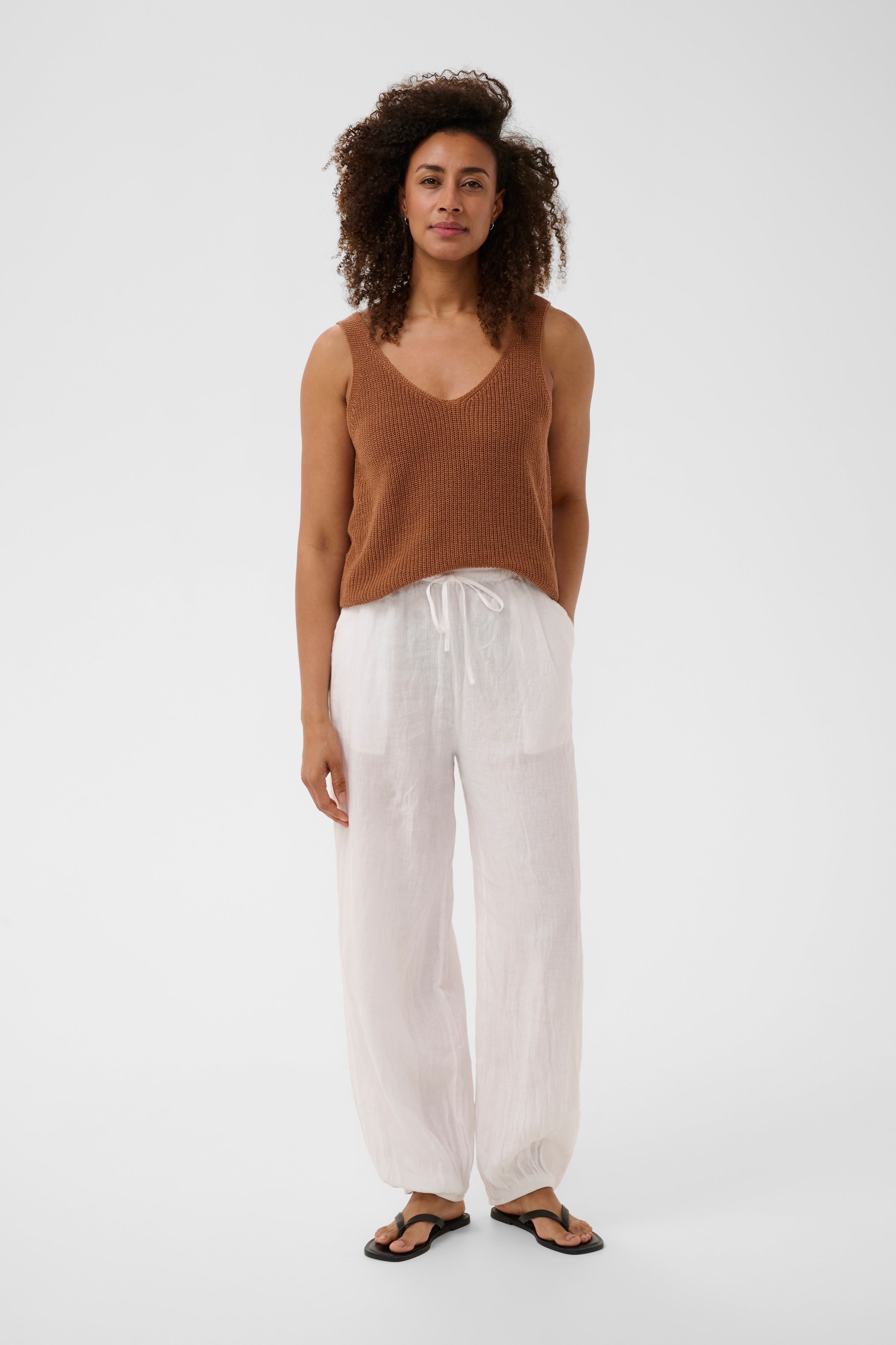 Betana Pant - White