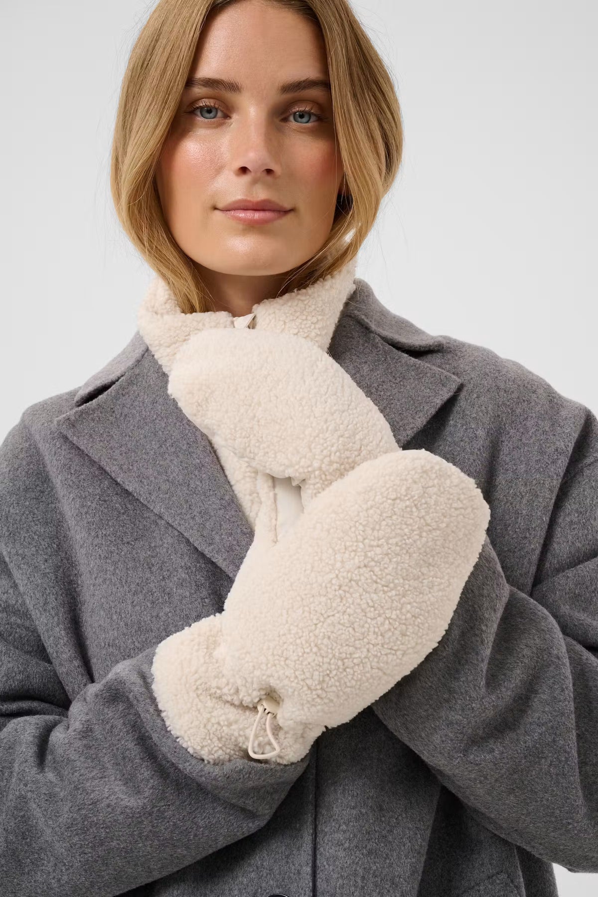 Saisa Gloves - Moonbeam