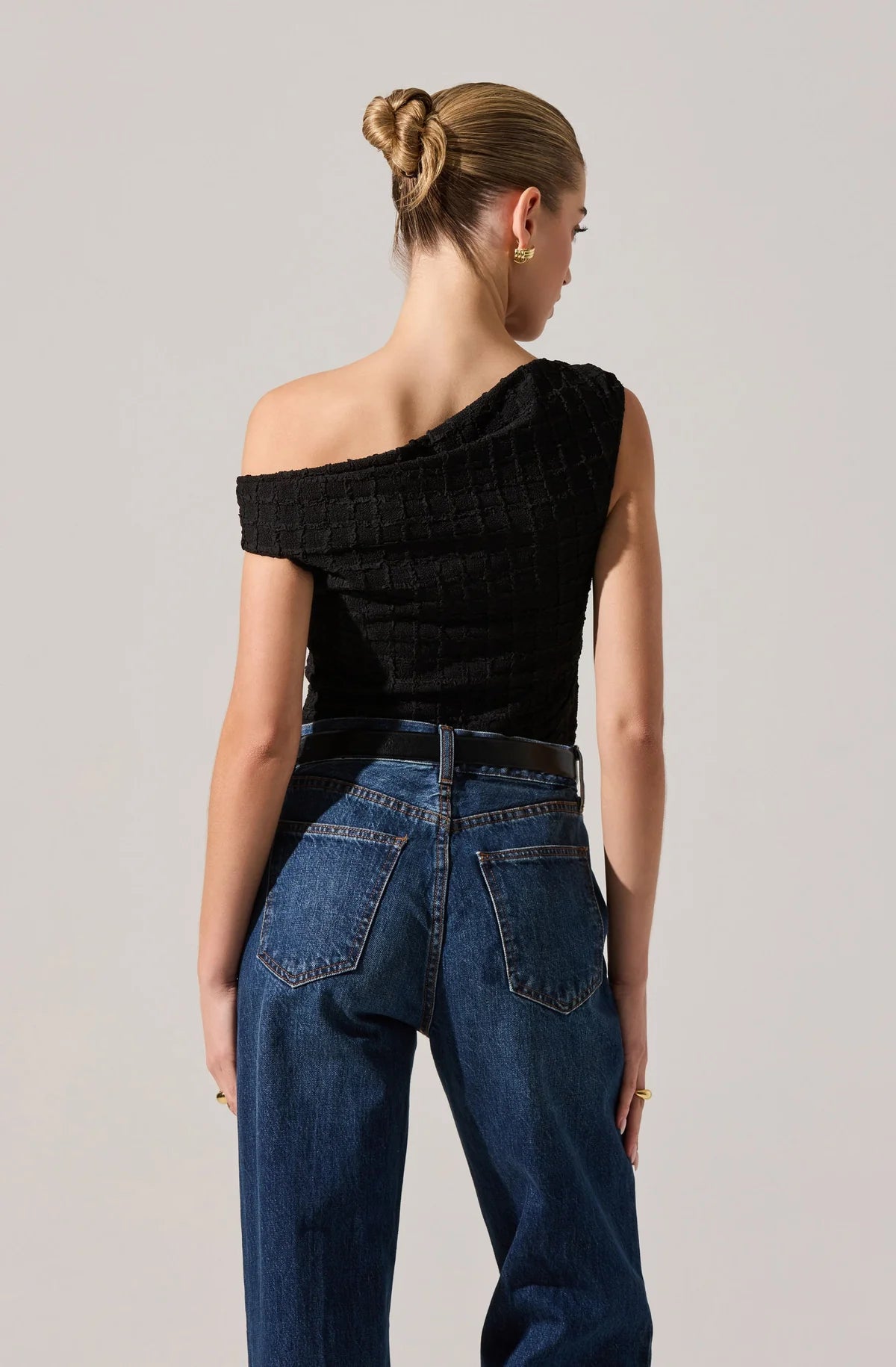 Lindy Textured Off Shoulder Top - Black