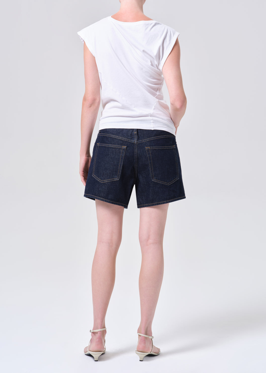 AGOLDE Leith Short in Rinse indigo denim oversized vintage fit back view