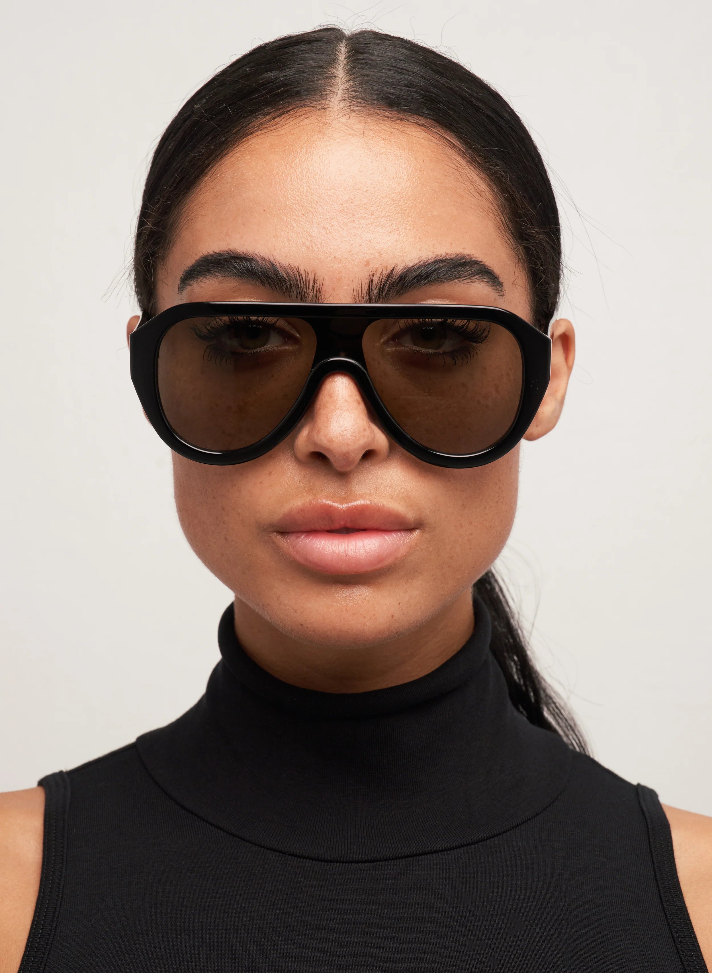 Cameron – Black / Smoke