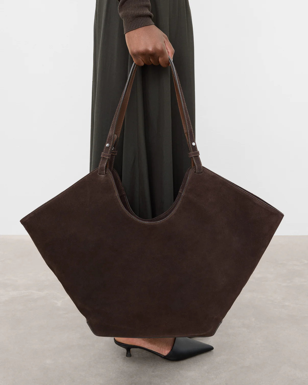 Dahlia Tote Bag Suede Chocolate