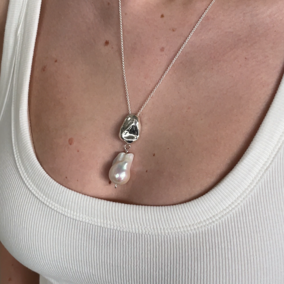Mountain Pearl Necklace - Sliver