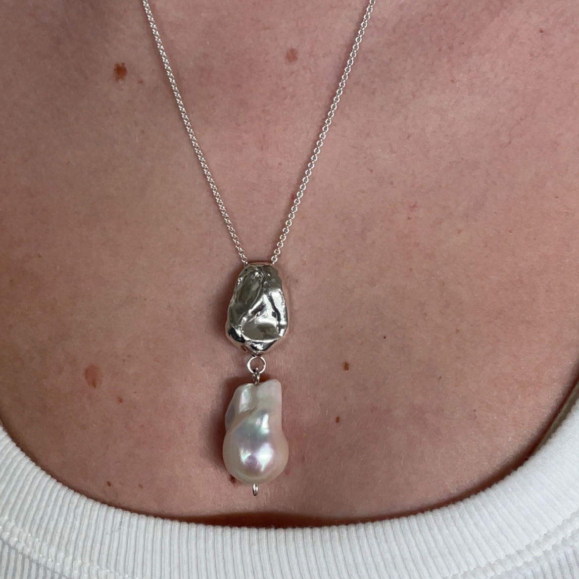 Mountain Pearl Necklace - Sliver