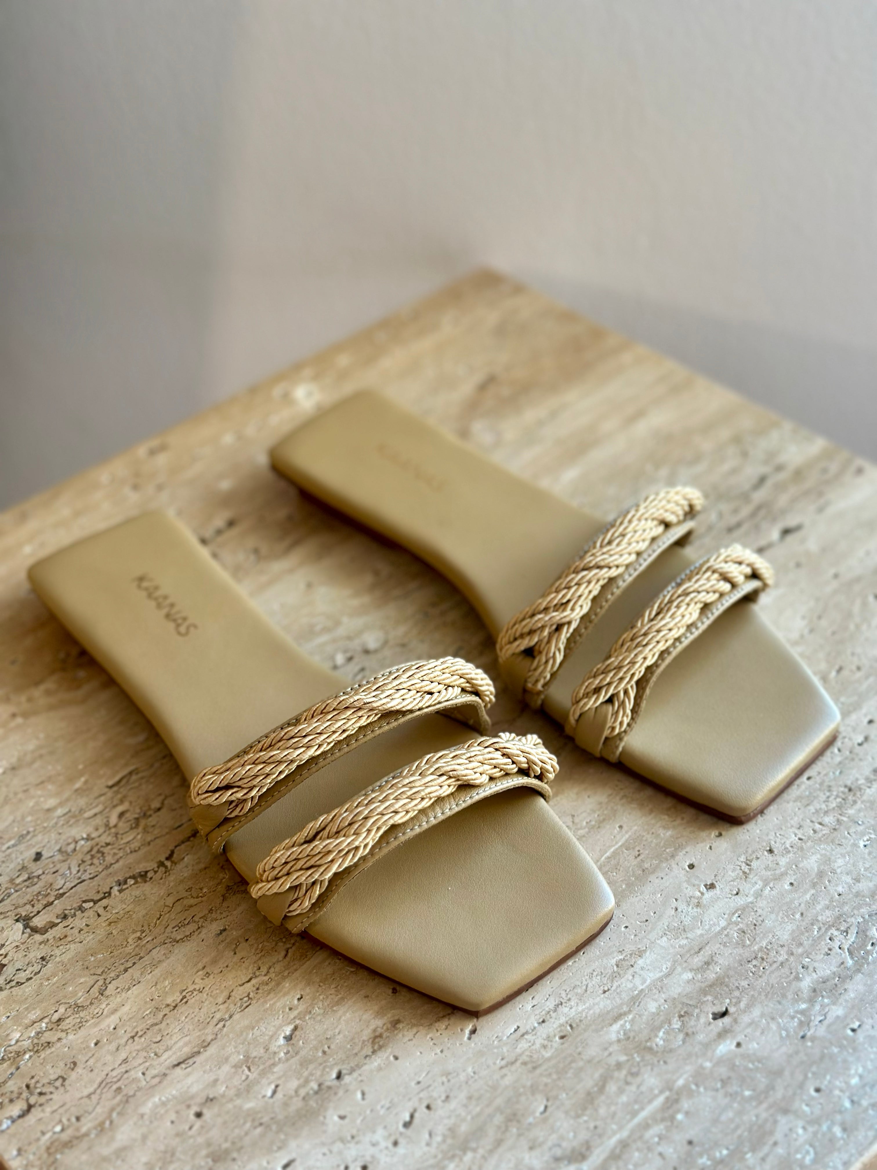 Kalila Twist Slide - Natural
