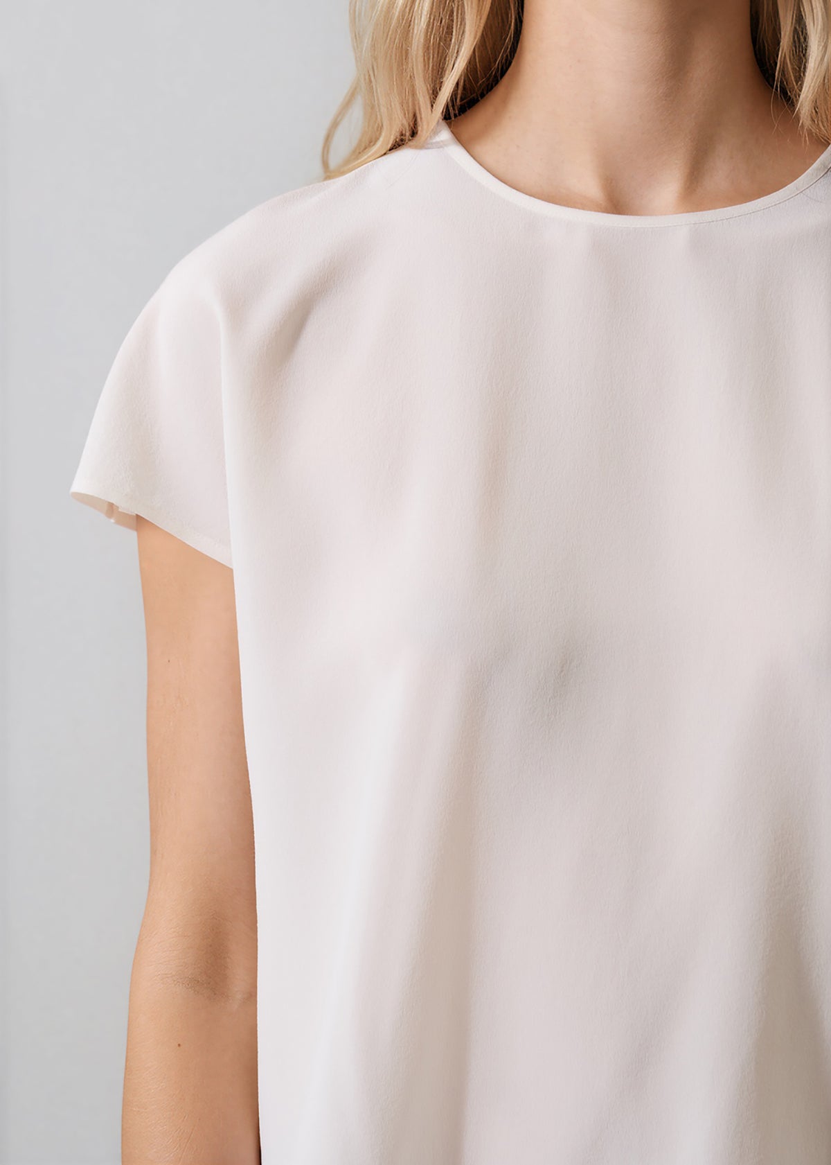 Short Sleeve Silk Dolman Crew - Ecru