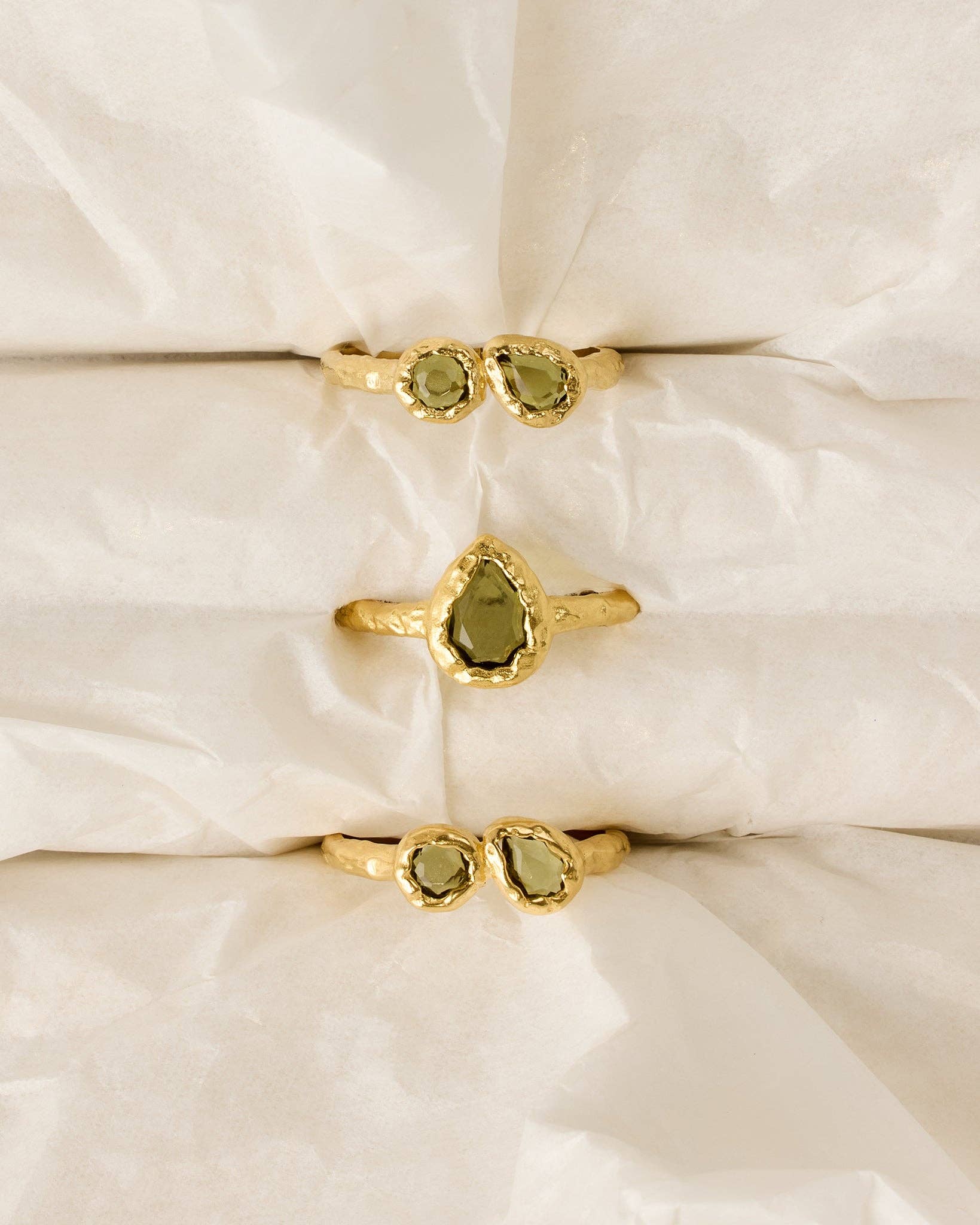 Agapée Lysiana Ring - Dark Green Stone & Gold | Waterproof Jewelry