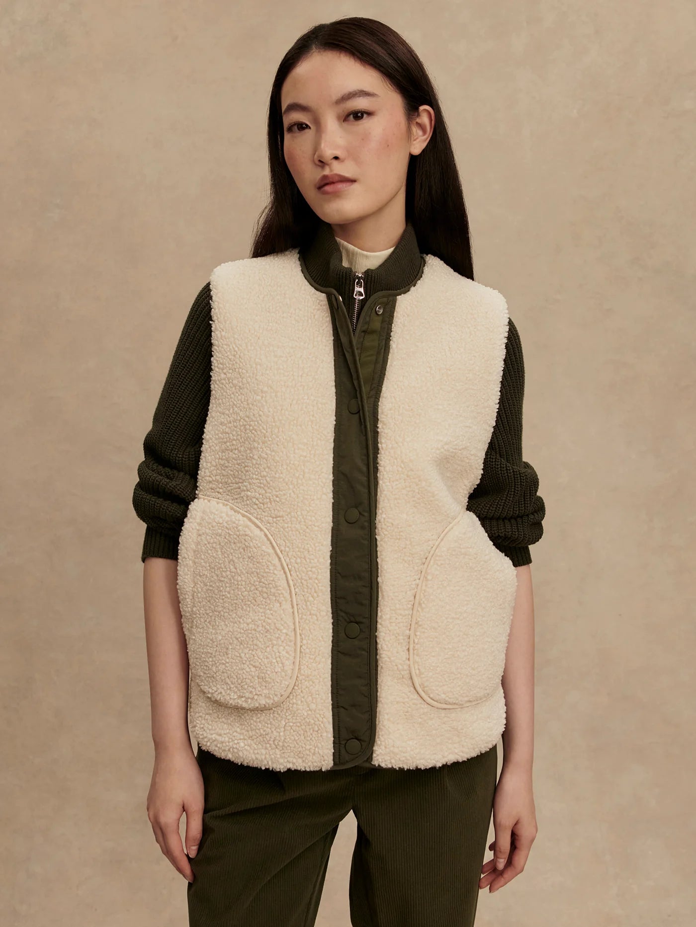 Audrea Reversible Gilet - Sandshell/ Forest Night