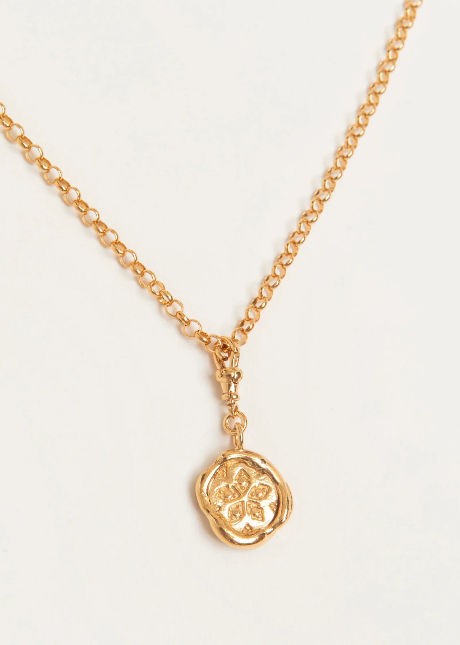 Silent Compass Necklace - Gold